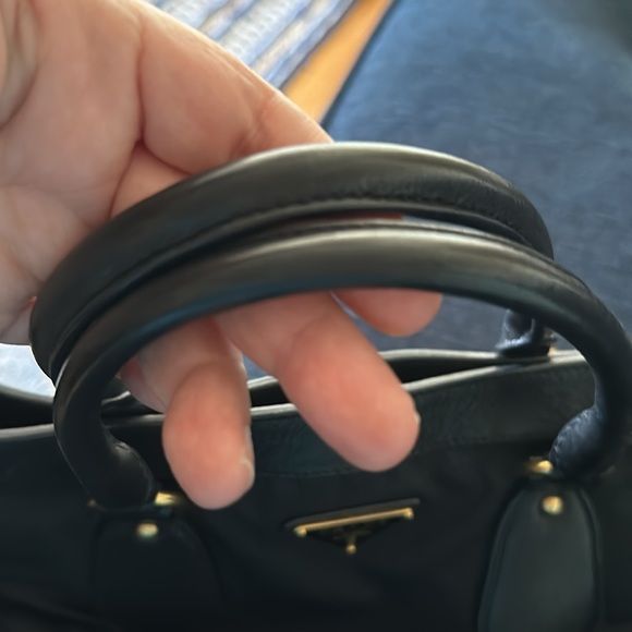 💯Authentic Prada Tote - Picture 4 of 17